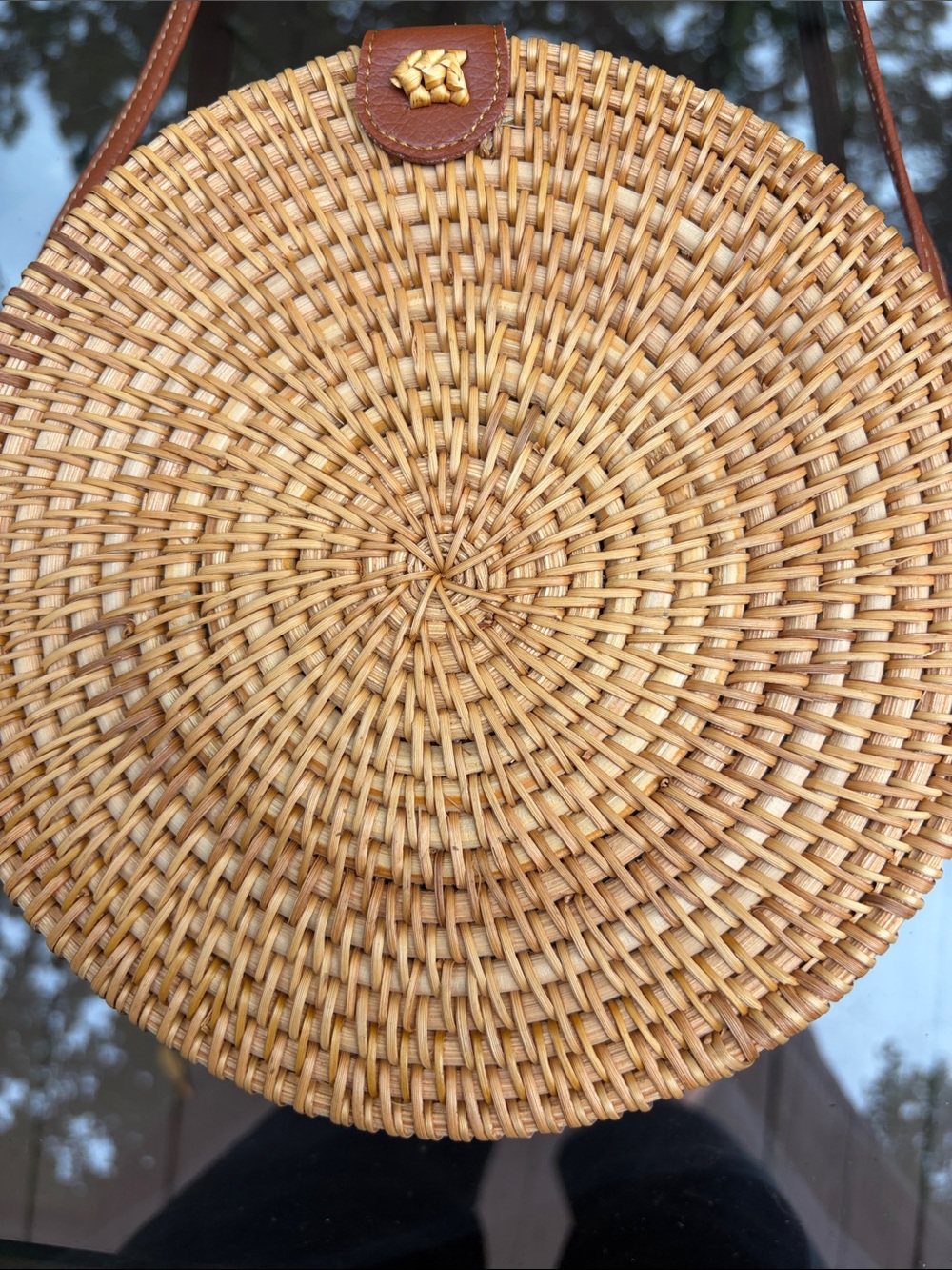 Round Wicker Purse - Picture 2 of 8
